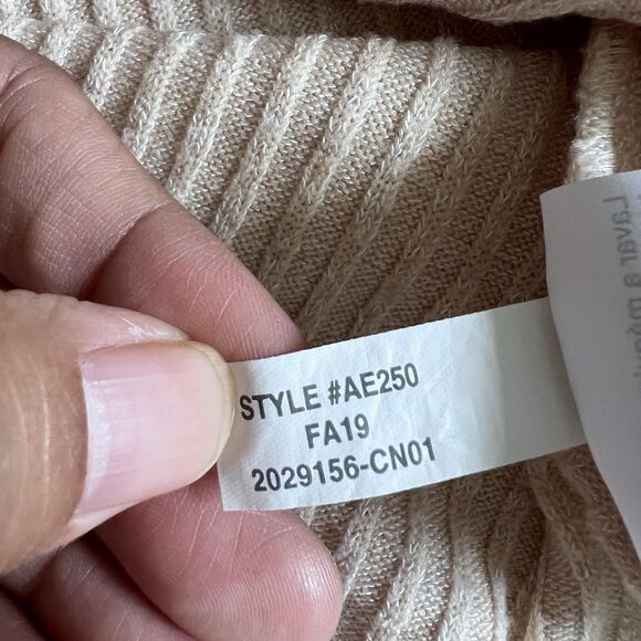 J Crew Top Womens Medium Ribbed Long Sleeve Pullover V Neck Soft Knit Top - Picture 13 of 13